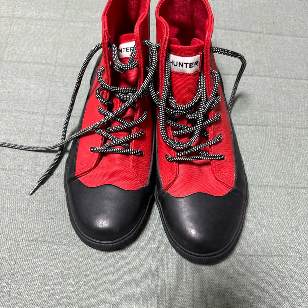 Hunter Red and Black Lace-Up Boots